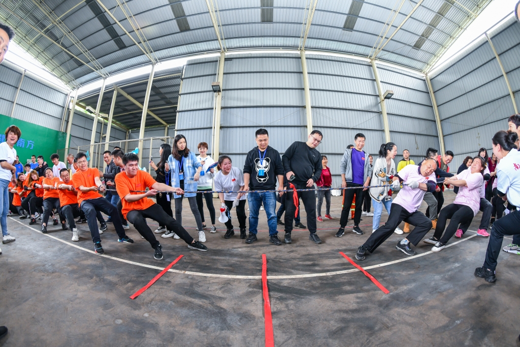 �Ϸ���˾������һ�ĸ����ߡ�Ⱥ��Ⱥ�����Ѽ���ְ�����κӽ����ֳ� (2)